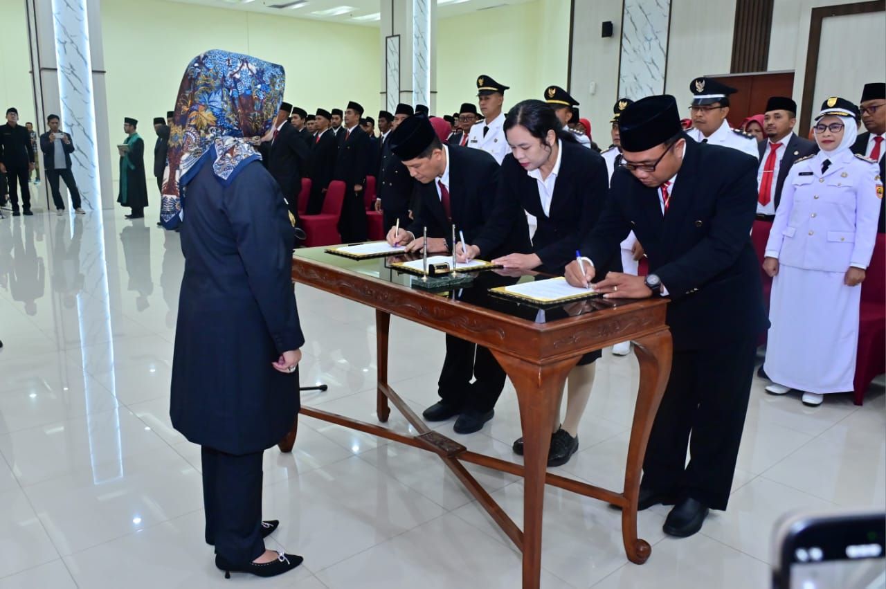 Lantik 155 Pejabat Jelang Pergantian Tahun, Bupati Sukoharjo Ingatkan Fokus pada Pelayanan Publik