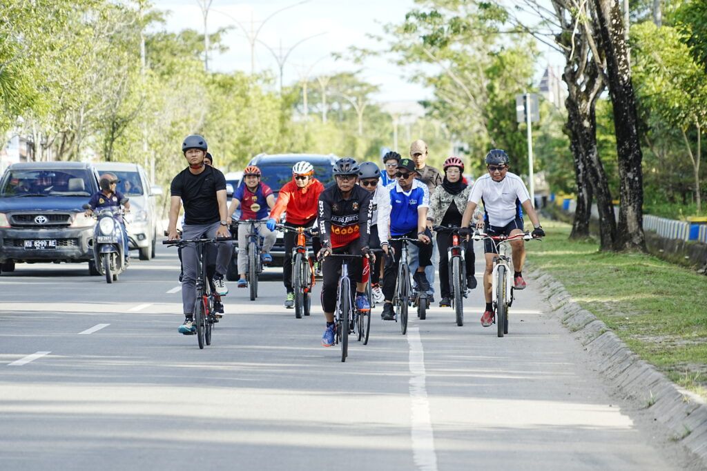 Gubernur Kaltara Gowes Bareng bersama Komunitas, Ajak Masyarakat Hidup Sehat