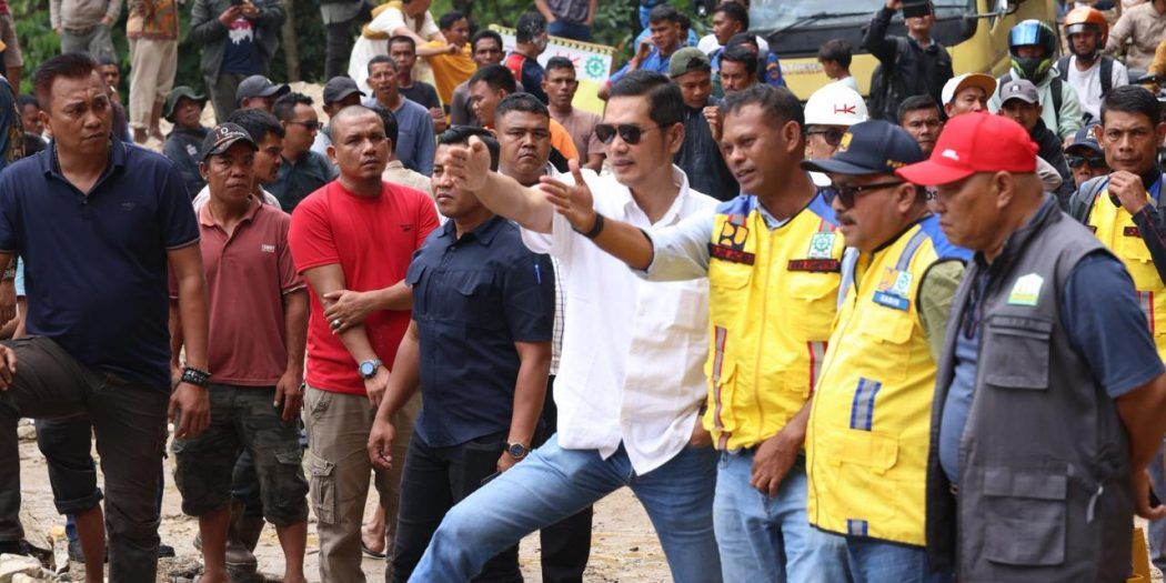 Sekda Aceh Terjebak Longsor di Gayo Lues Saat Antar Bantuan