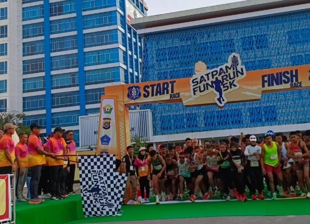 Wakil Wali Kota Kendari Hadiri SATPAM RUN 2026, Ratusan Peserta Ramaikan Balai Kota