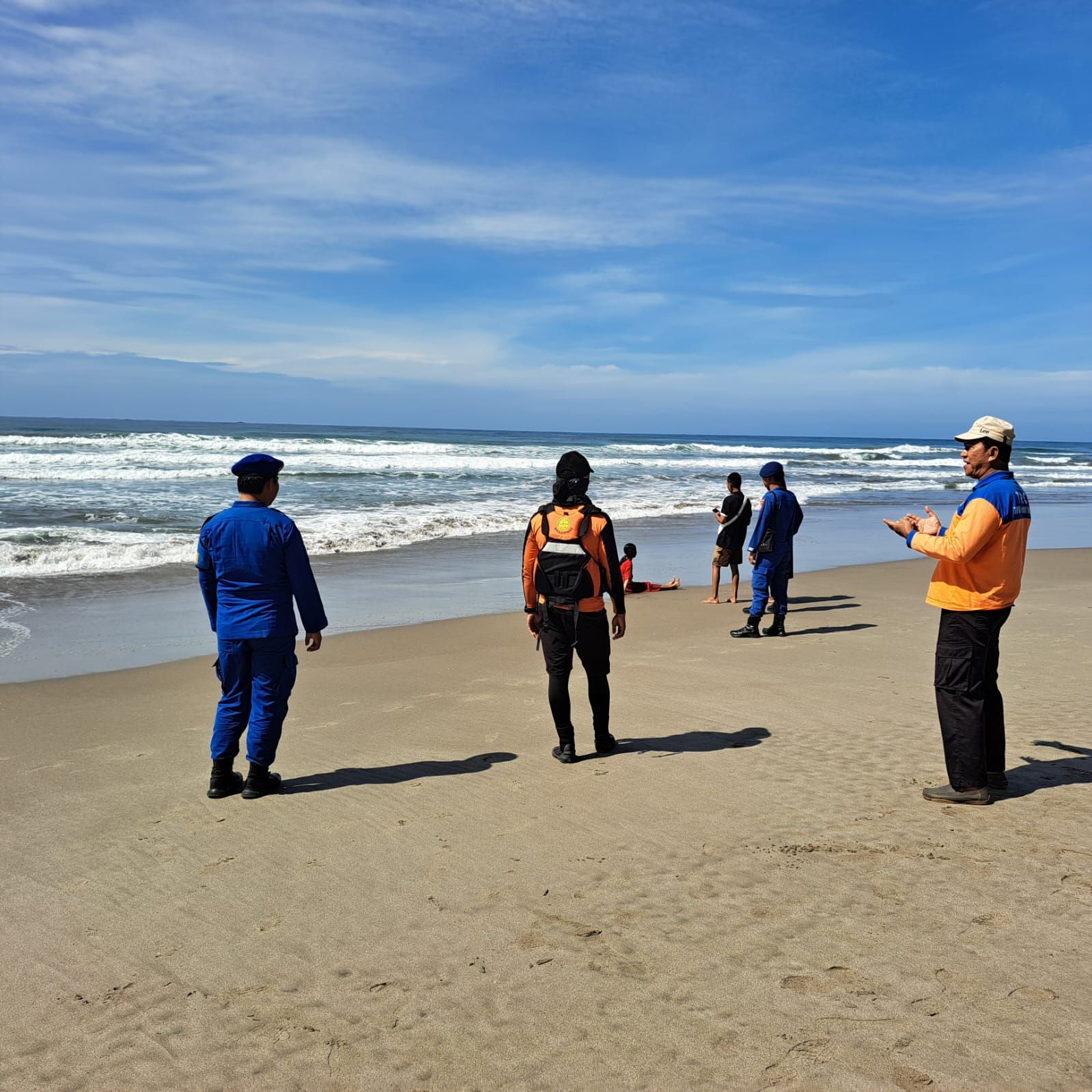 Wisatawan Tenggelam di Pantai Mandiri Pesisir Barat, Tim SAR Masih Lakukan Pencarian
