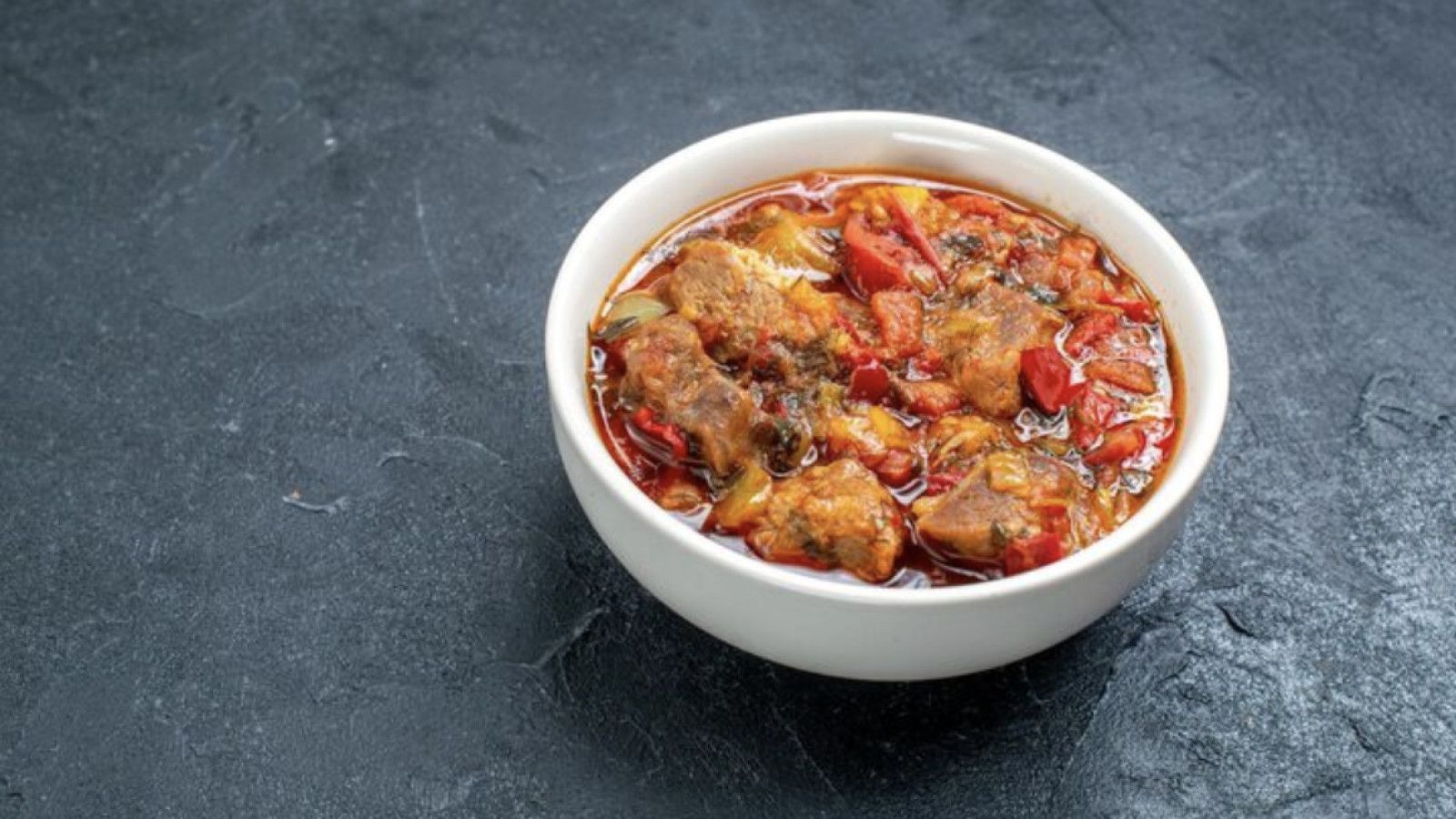Mengungkap Daya Tarik Makanan Pedas di Indonesia