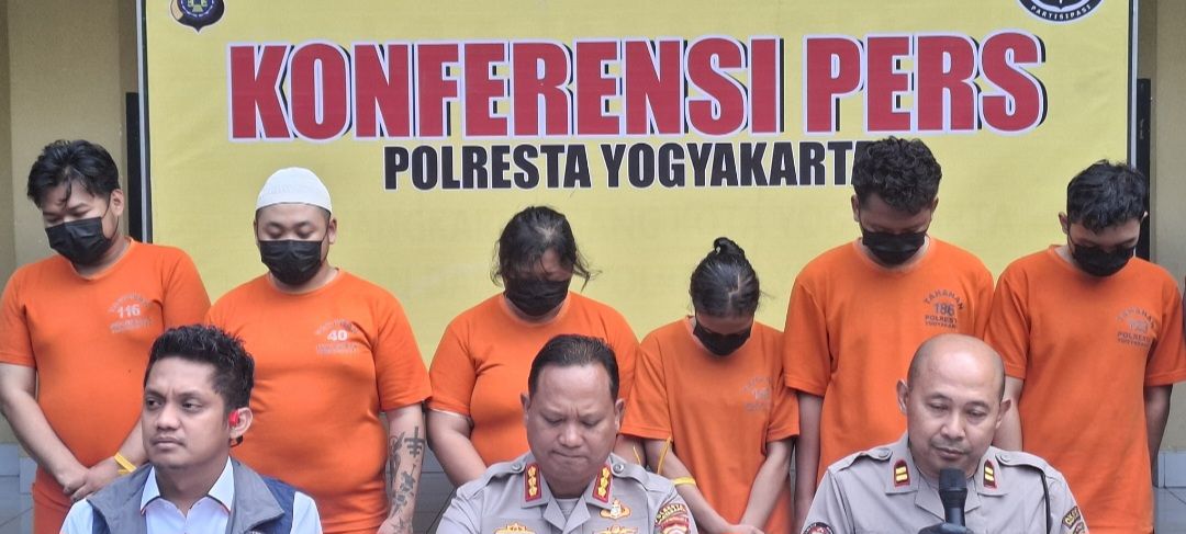 Pemilik Aplikasi Love Scamming Asal China Dibongkar Polresta Jogja, Enam Tersangka Terancam 10 Tahun Penjara