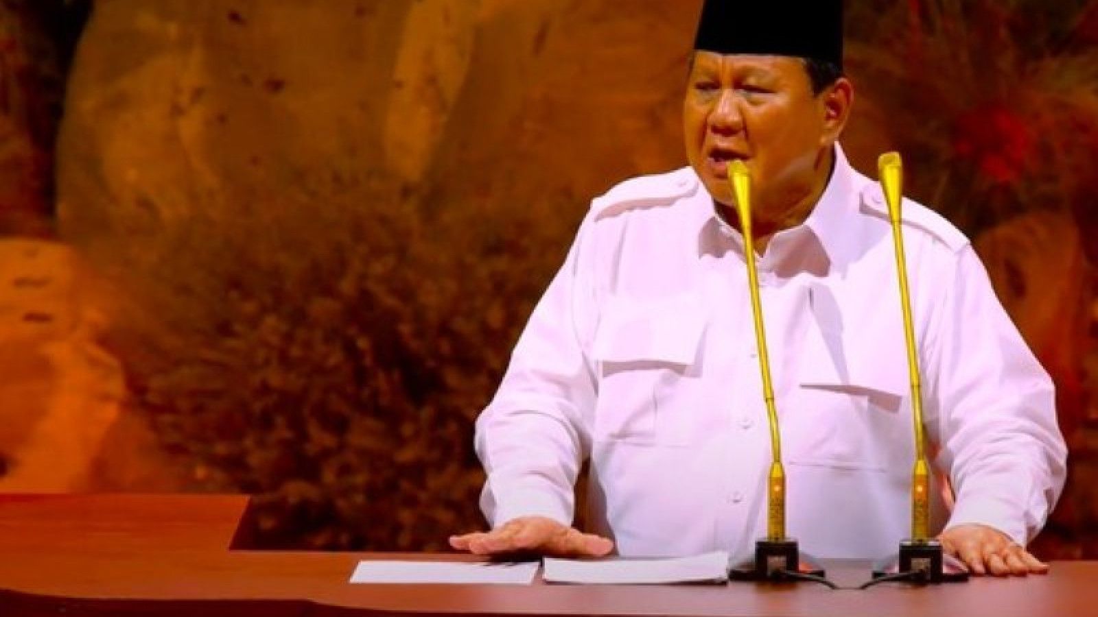 Prabowo Menanggapi Tuduhan Diktator dan Ketimpangan Ekonomi Indonesia