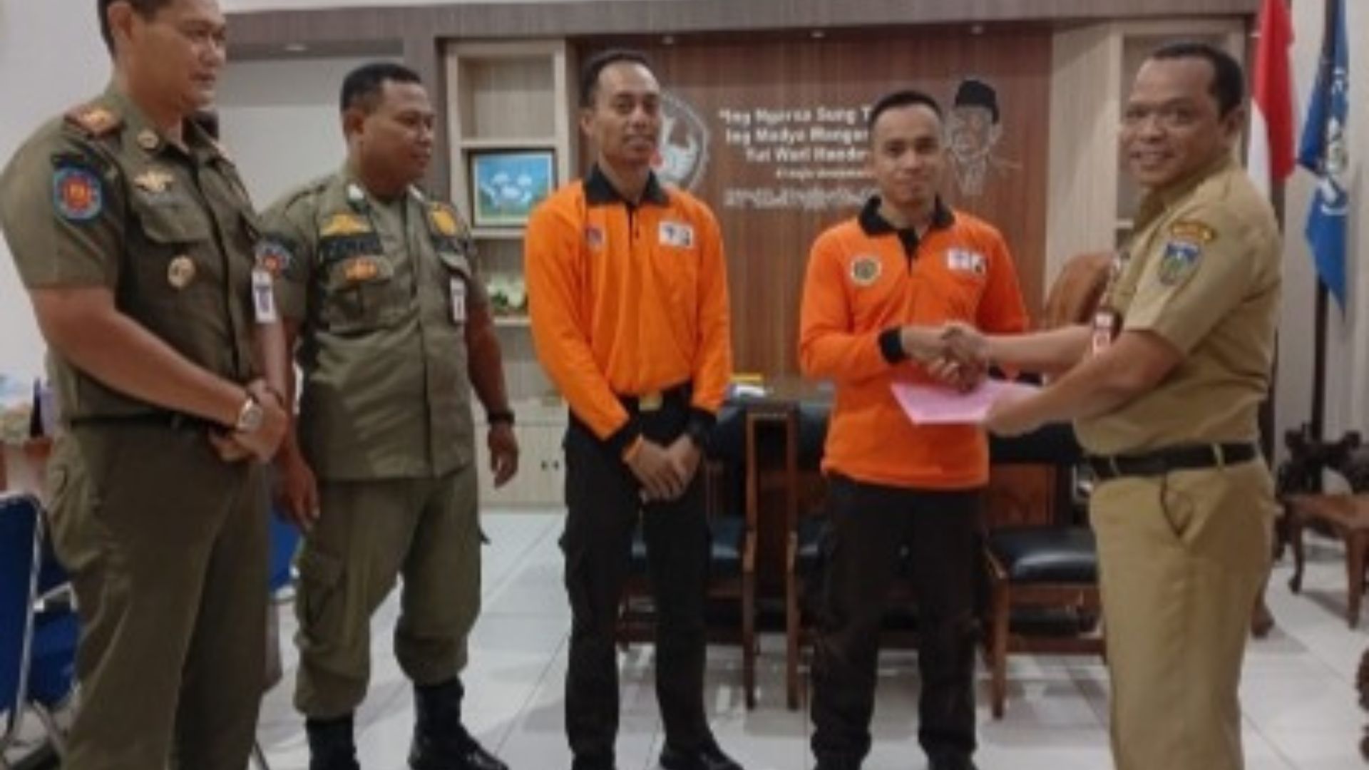 Kwartir Cabang (Kwarcab) Gerakan Pramuka Jepara Mengirimkan 2 Relawan Pramuka Peduli ke Aceh dan Sumatera