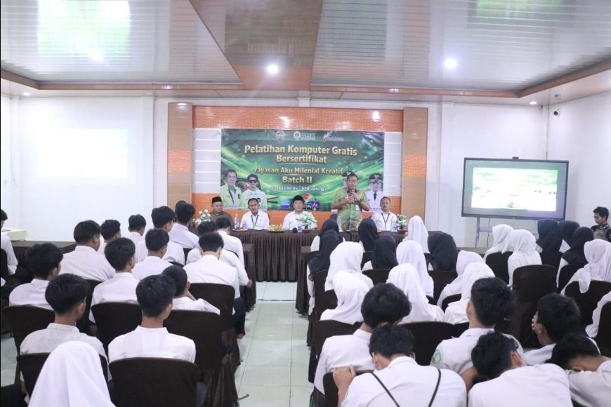 Pelaksanaan Pembelajaran Komputer Guna Meningkatkan Kemapuan Peserta di Bidang Digital
