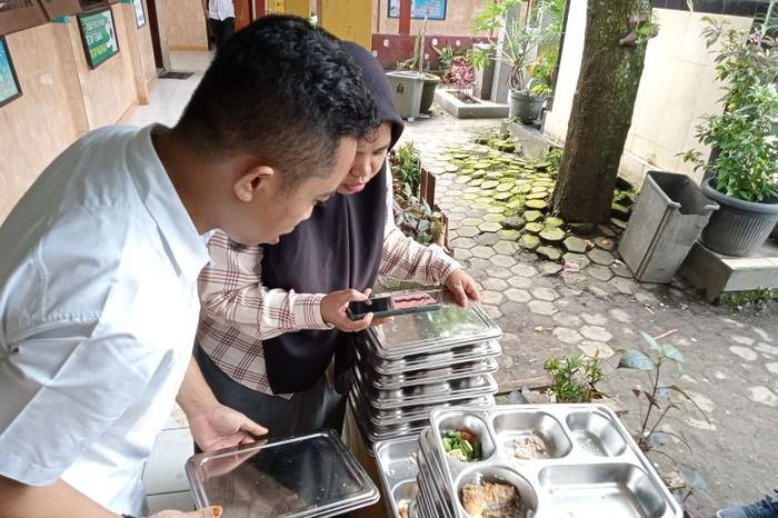 Tren Baru Zero Waste di Dapur Sehat Mataram: Makan Bergizi, Sampah Terkendali!