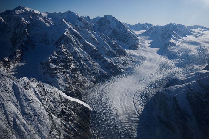 Pemandangan udara menunjukkan Greenland bagian timur. - Foto oleh REUTERS Guglielmo Mangiapane