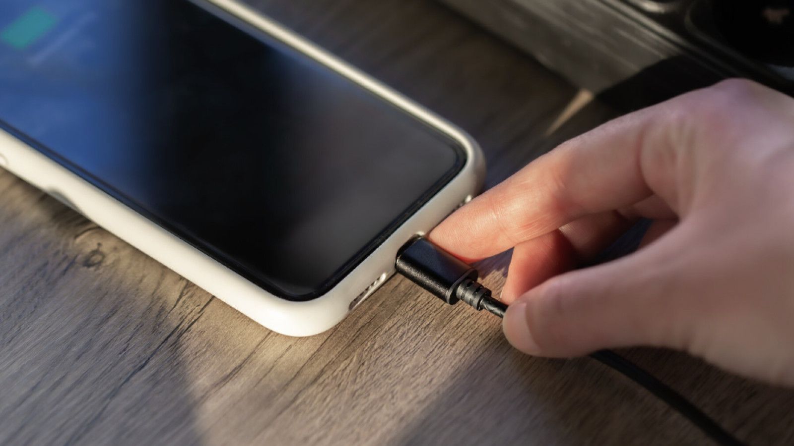 Memahami Teknologi Pengisian Daya Cepat pada Smartphone