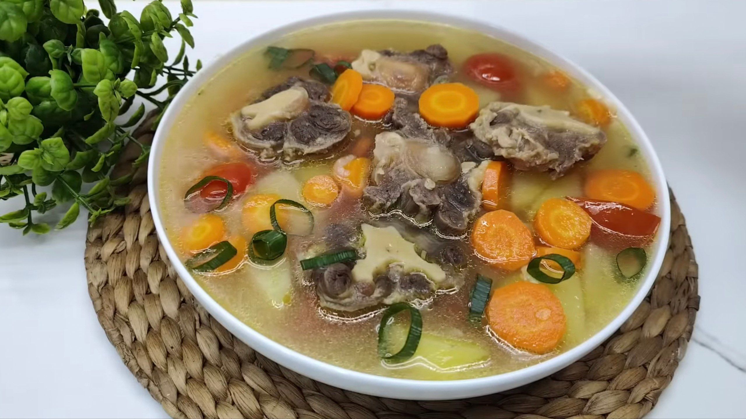 Resep Sop Buntut Kuah Bening yang Segar dan Gurih, Bikin Nagih!