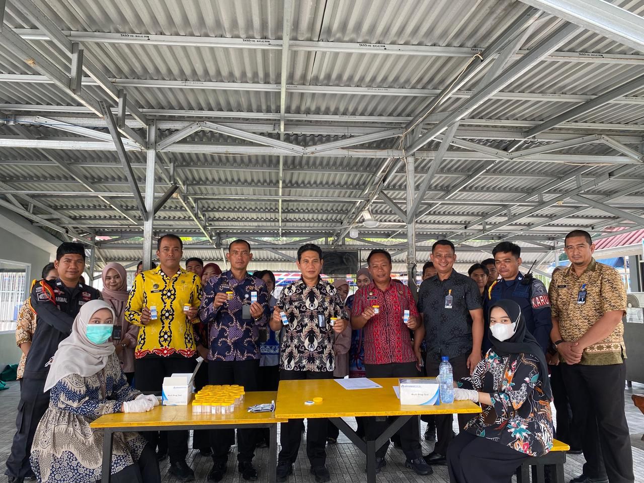 Petugas dan Warga Binaan Lapas Tarakan Ikuti Test Urine Mendadak, Komitmen Wujudkan Zero Halinar