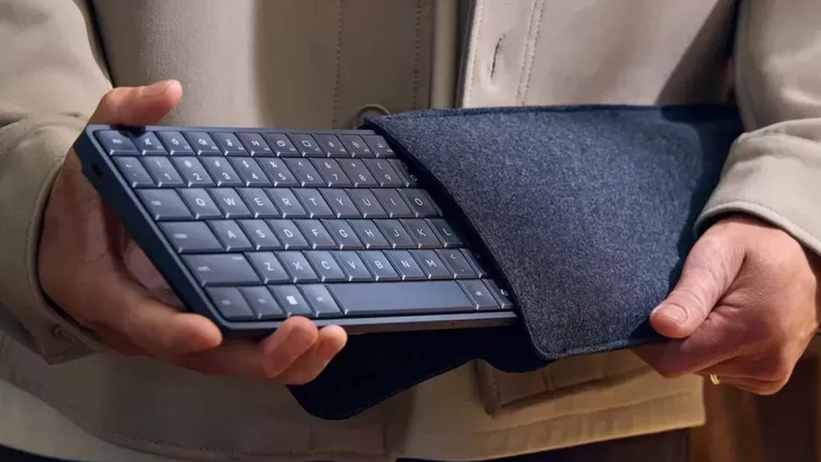 HP Luncurkan PC Mini Berkonsep Keyboard di CES 2026