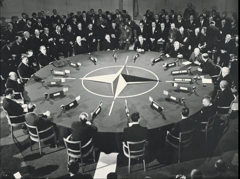 Apa Itu NATO? Sejarah, Tujuan dan Daftar Lengkap Negara Anggotanya!