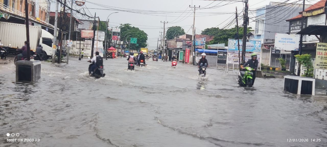 Kota Serang Dikepung Banjir