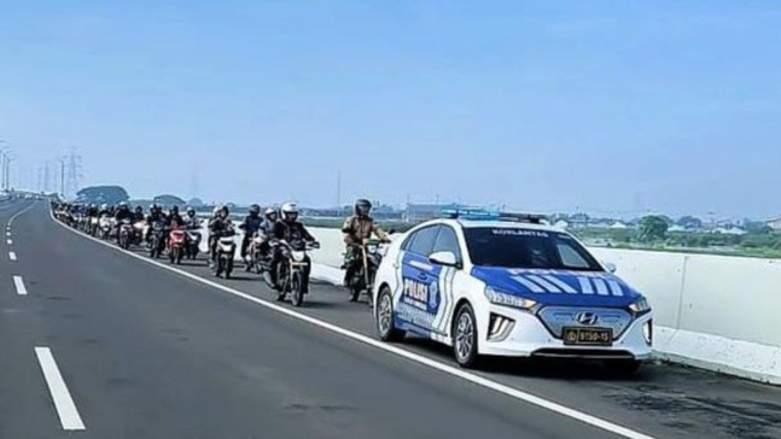 Pengalihan Arus Lalu Lintas di Jalan Tol Bekasi Akibat Banjir