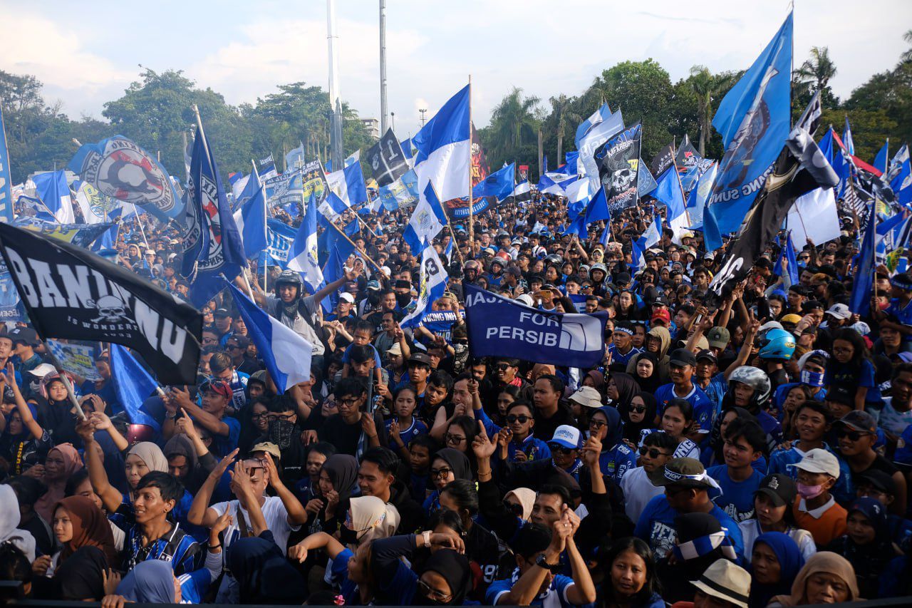 Farhan Ingatkan Bobotoh Jaga Ketertiban Usai Kemenangan Persib