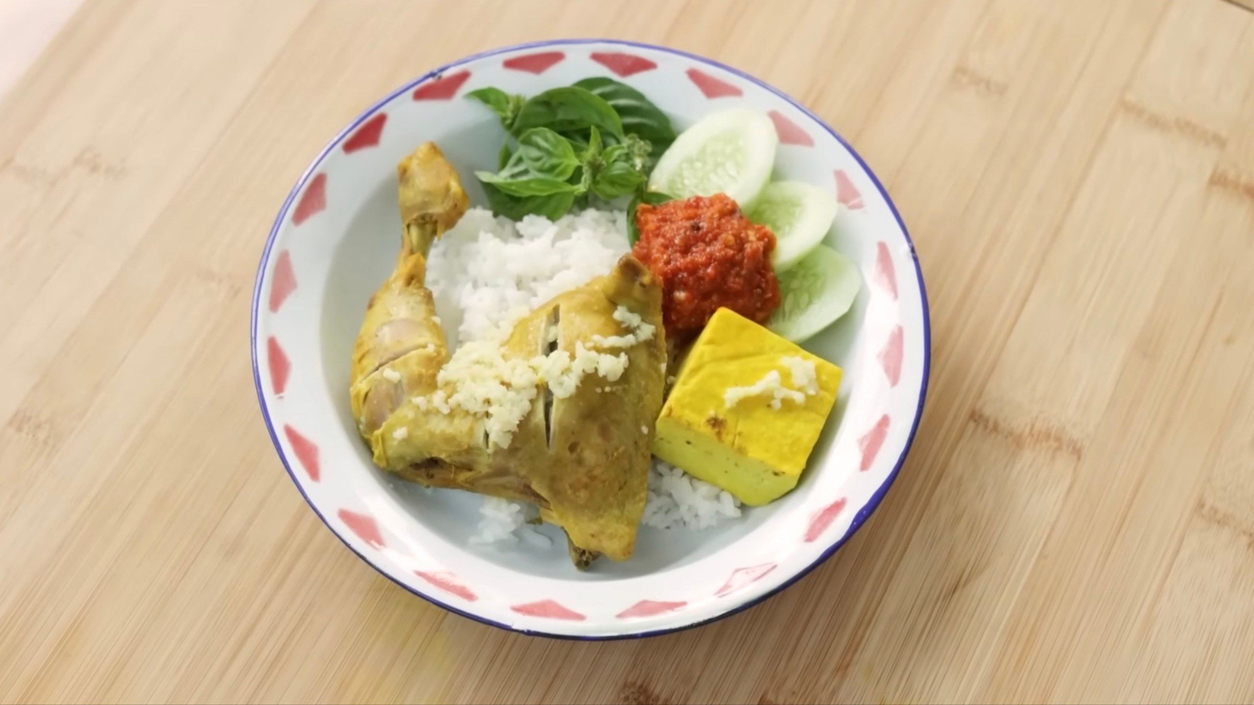 Resep Ayam Kukus Pasundan yang Empuk, Gurih, dan Lezat