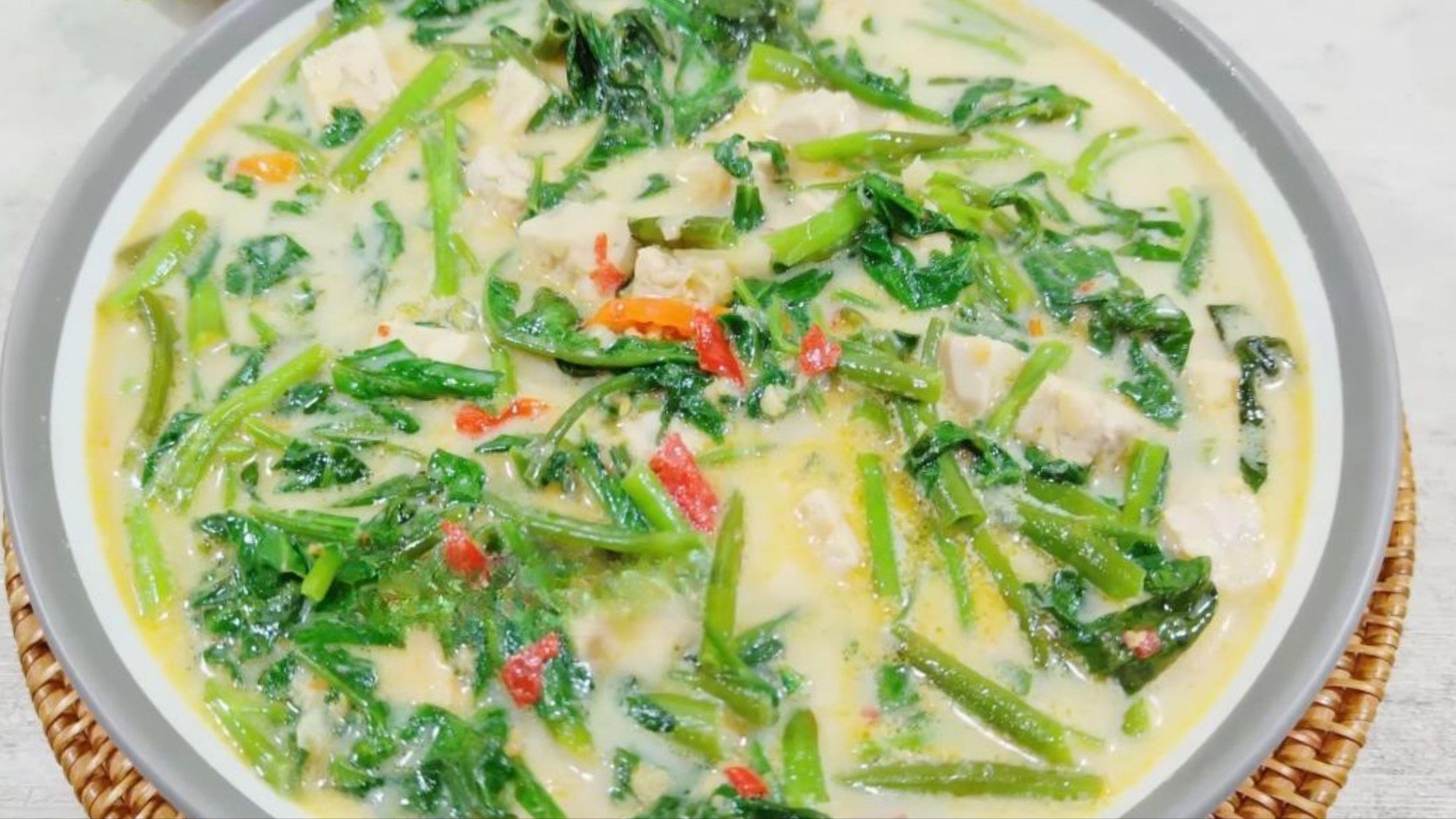 Resep Sayur Bobor Kangkung dan Tempe yang Lezat dan Gurih