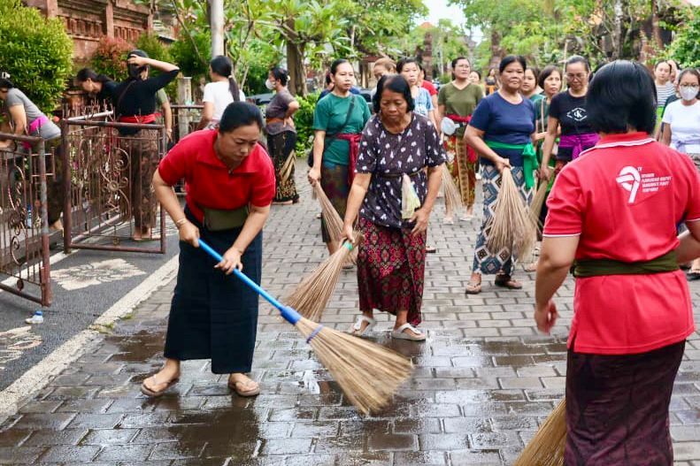 Kulkul Dibunyikan Pagi-Pagi, Gerakan Bersih Lingkungan Serentak Digelar di Denpasar