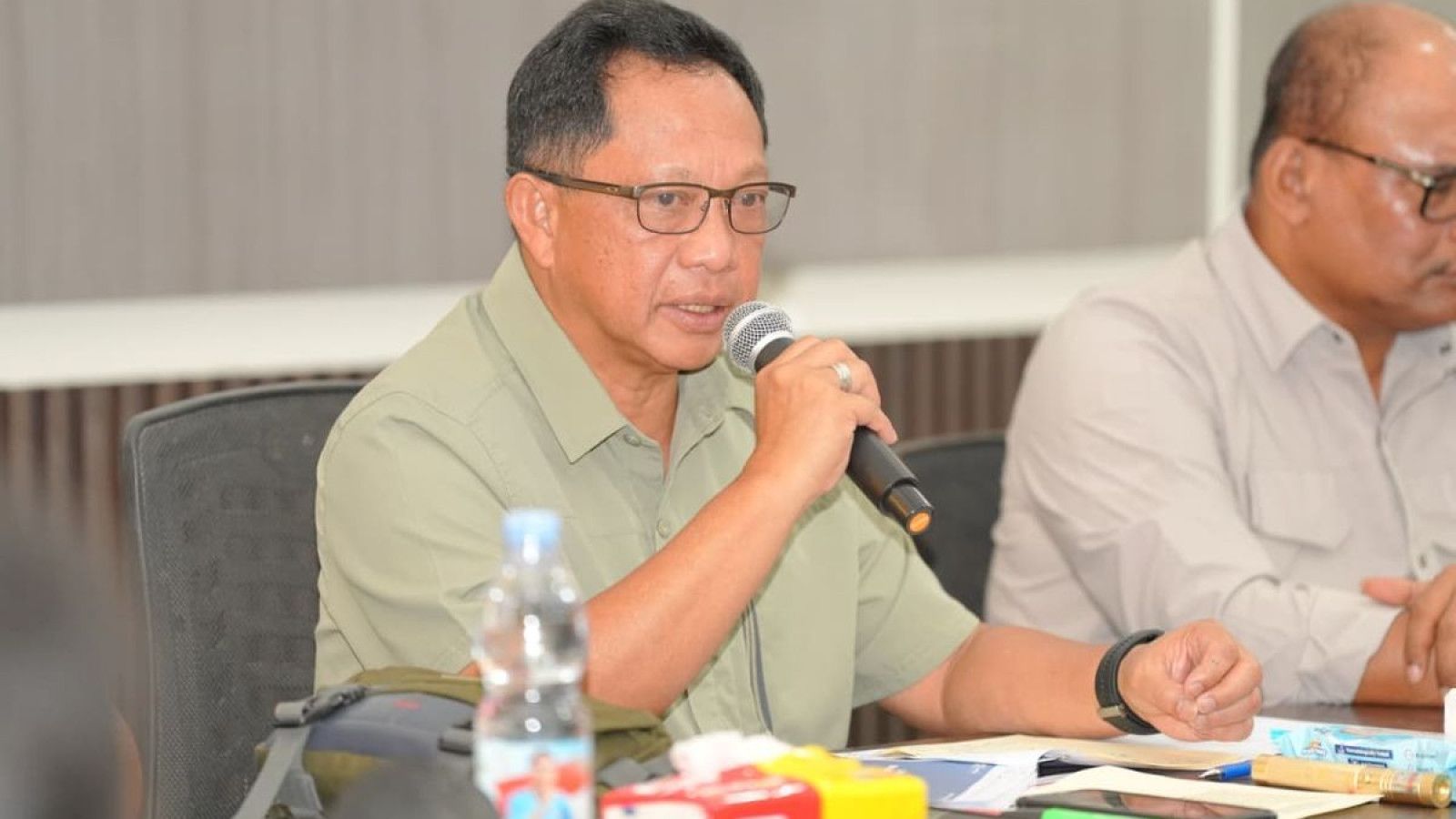 Proses Pemilihan Kepala Daerah di Indonesia: Wacana Kembali ke DPRD dan Implikasinya