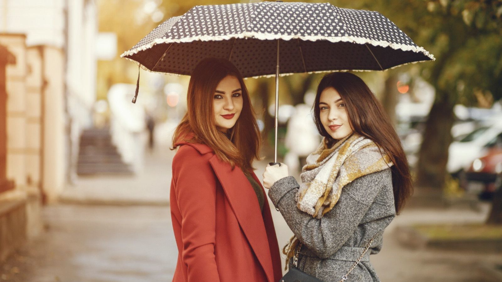 Strategi Fashion untuk Menyesuaikan Diri dengan Cuaca yang Berubah-ubah