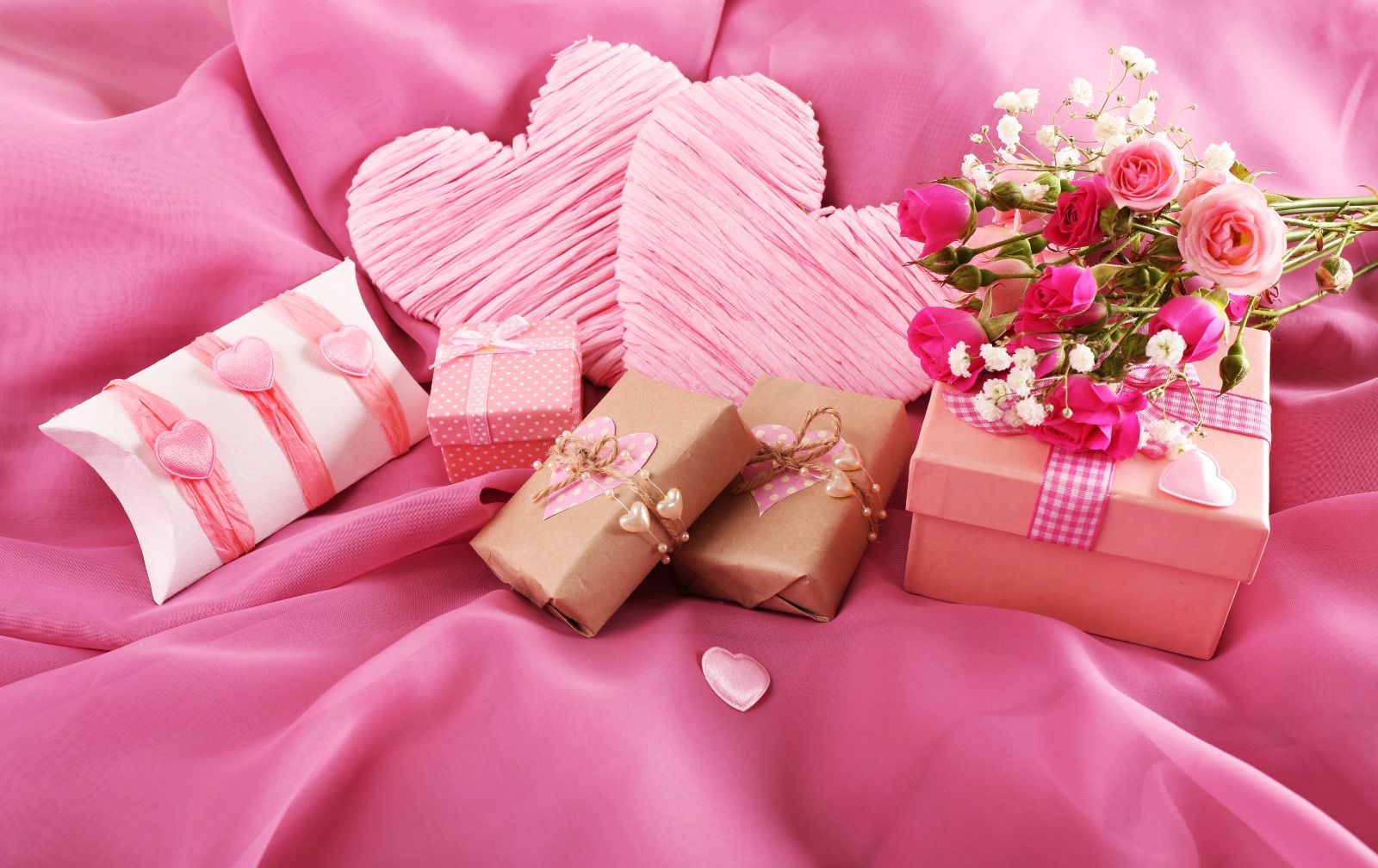 Sejarah dan Alasan Warna Pink Identik dengan Valentine