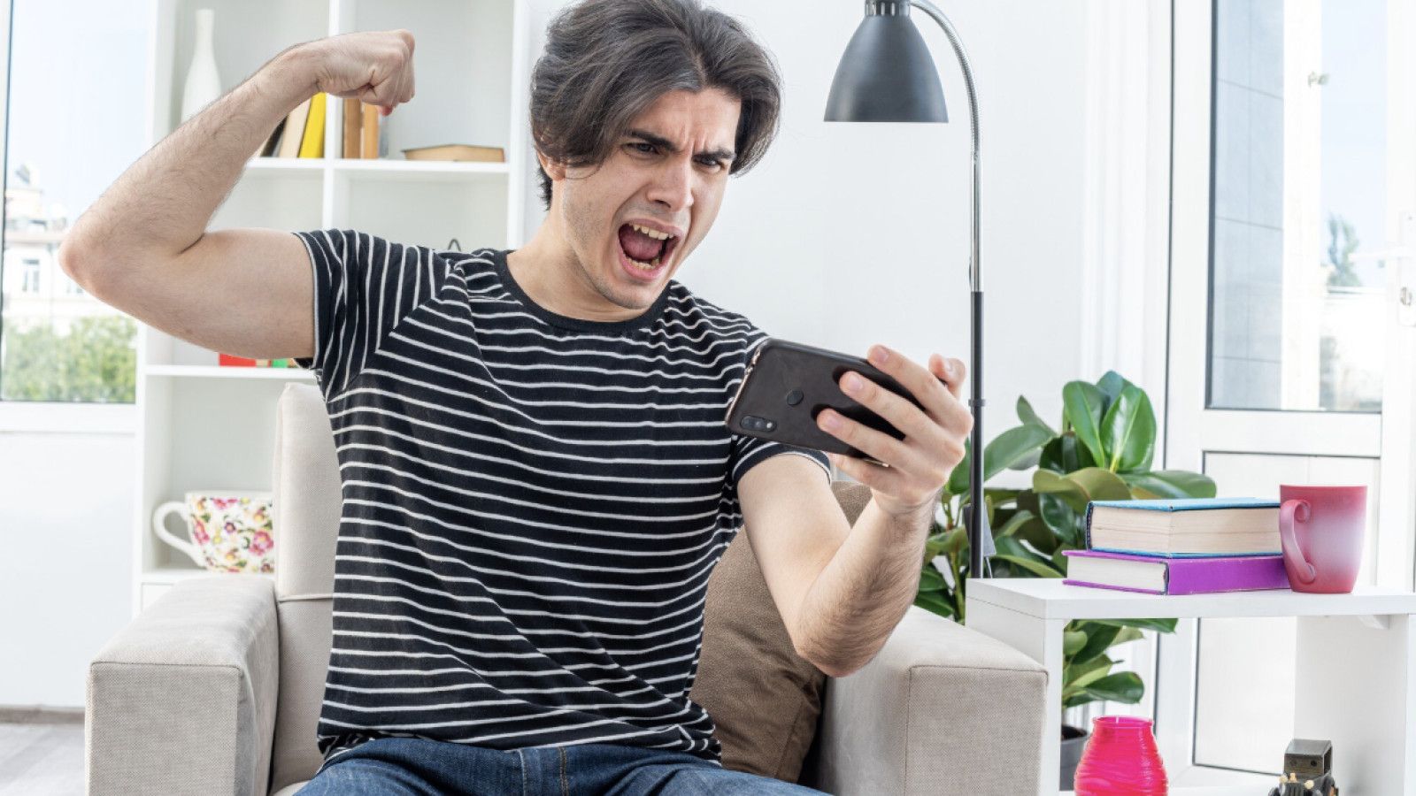 Dampak Konten Digital terhadap Kesejahteraan Emosional