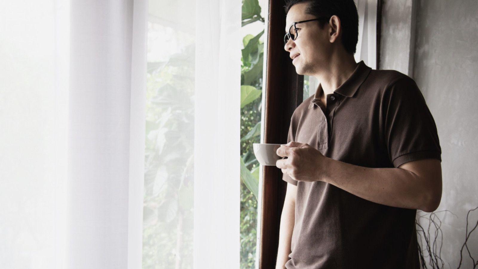 Mengapa Banyak Orang Merasa Kosong di Tengah Kehidupan yang Terlihat Ideal