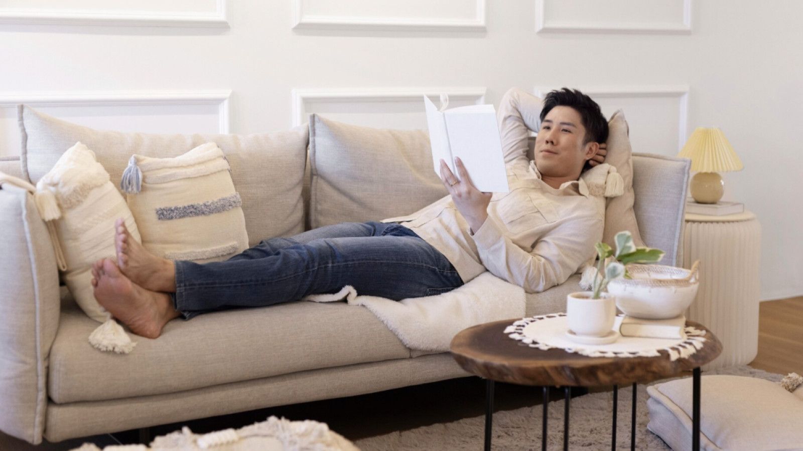Menikmati Ketentraman Musim Hujan Melalui Konsep Slow Living