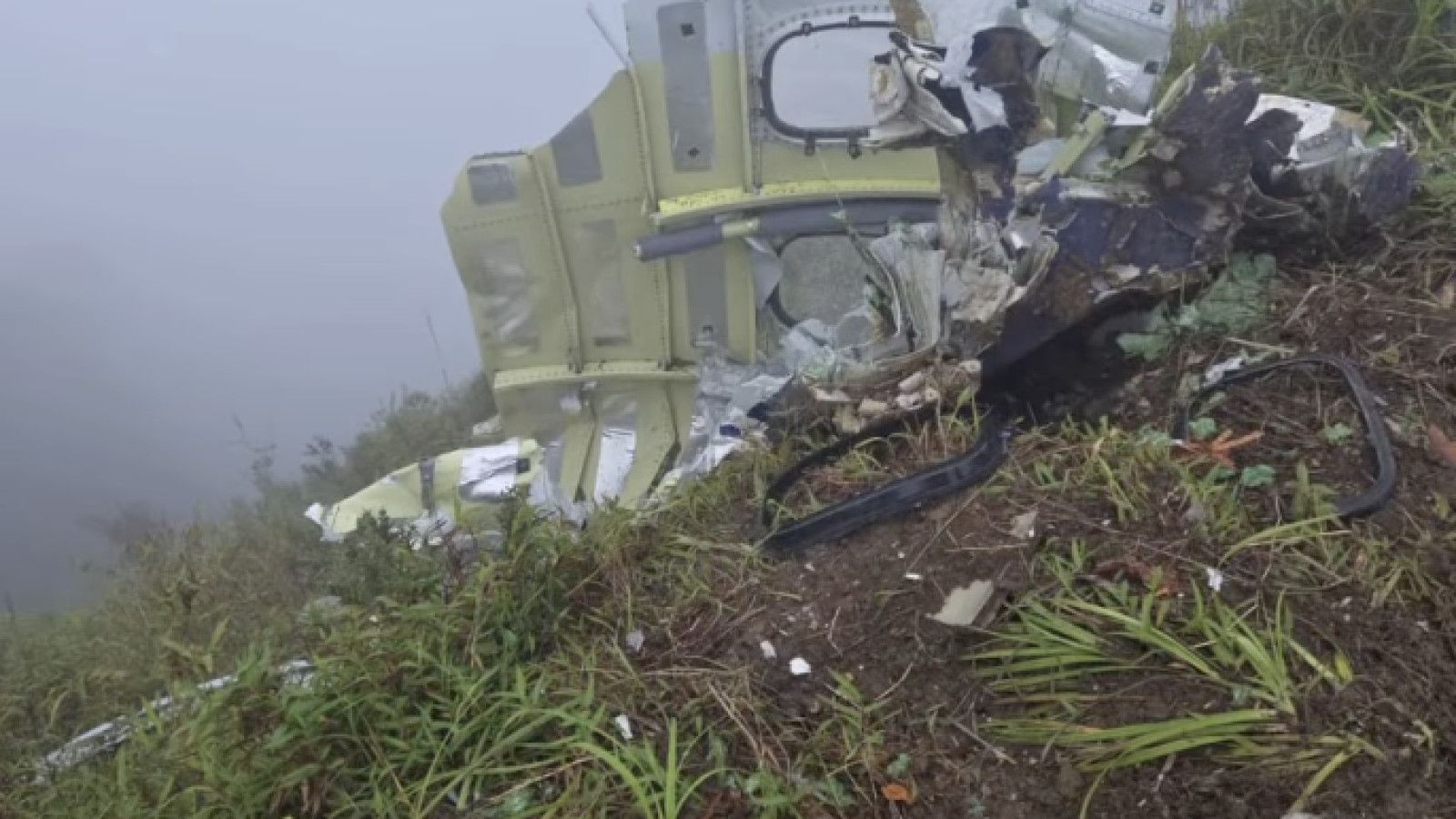 Penemuan Puing Pesawat ATR di Gunung Bulusaraung Memicu Tindakan Tim SAR