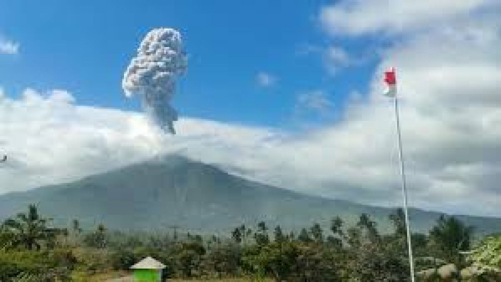 Gunung Ile Lewotolok NTT Naik Status Siaga, Aktivitas Vulkanik Meningkat Signifikan