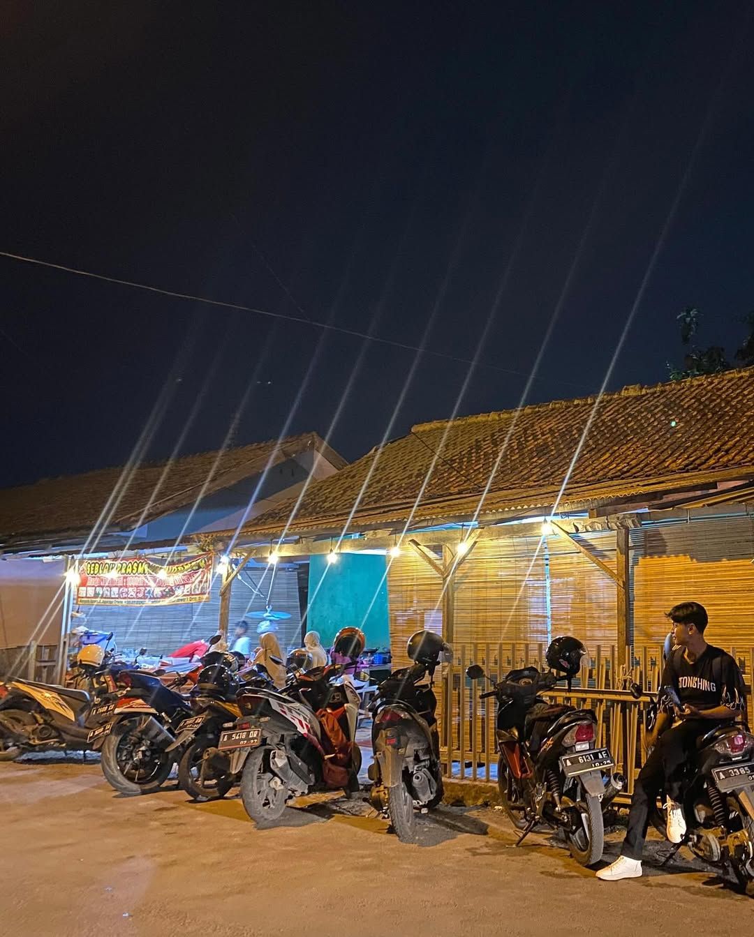 Seblak Prasmanan Dower Dengan Topping Lengkap Tempatnya Pecinta Seblak Di Kota Serang