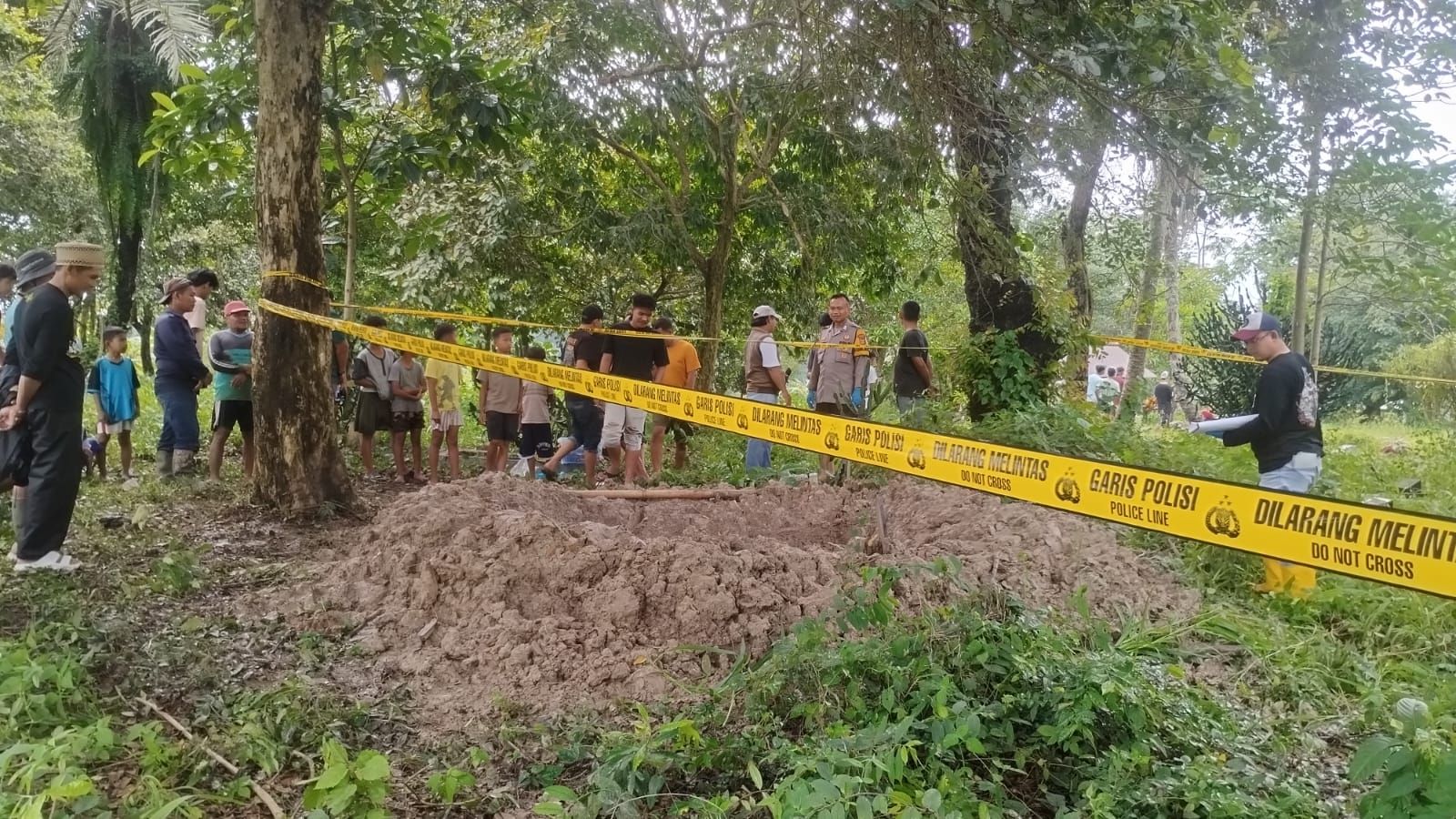 Polres Serang Periksa Lima Orang Saksi Pembongkaran Makam