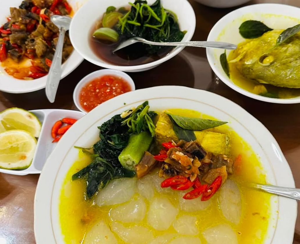 Eksplor Kuliner Khas Sulawesi Tenggara yang Bikin Ketagihan: Dari Sinonggi sampai Pisang Epe