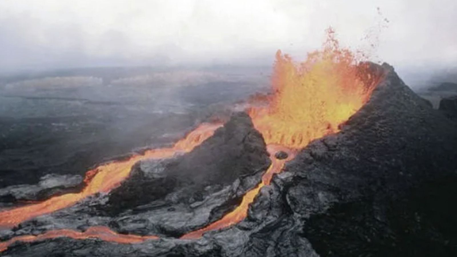 Menelusuri Dampak Aktifitas Gunung Api di Seluruh Dunia