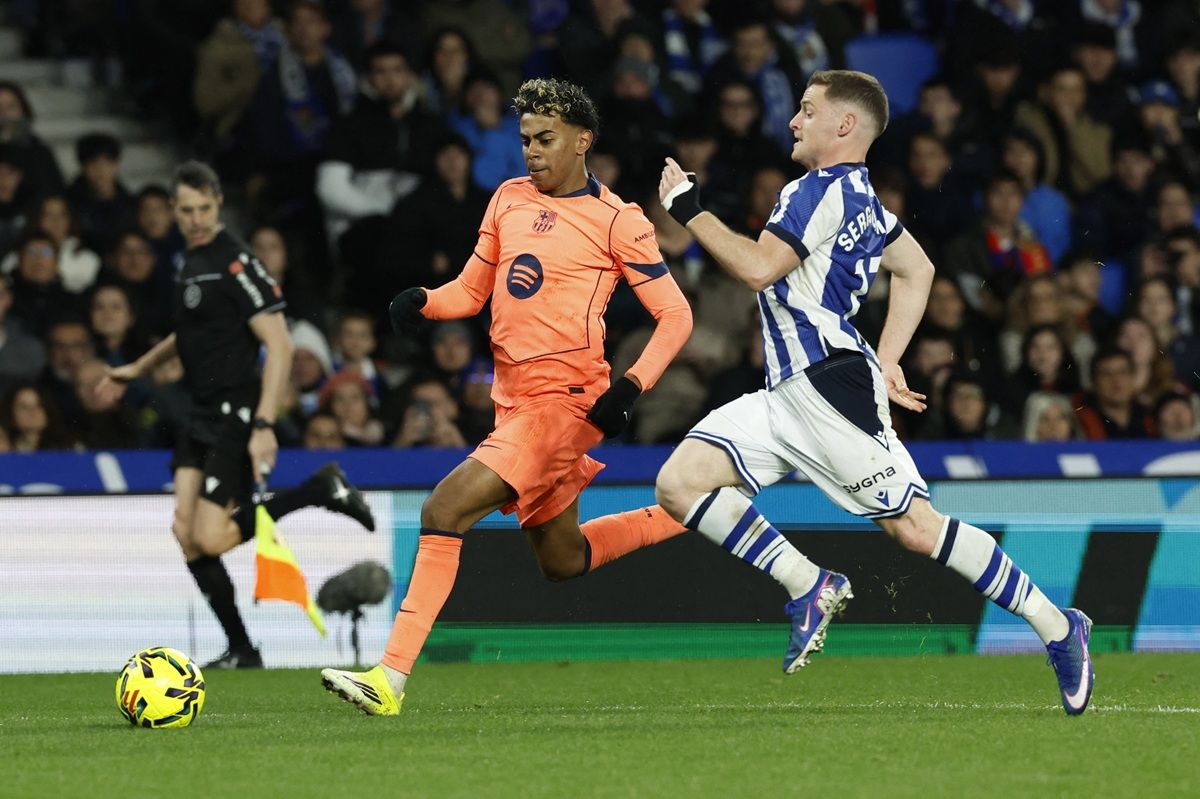 Barcelona Kalah dari Real Sociedad, Hansi Flick Kecewa dengan Keputusan Kontroversial Wasit
