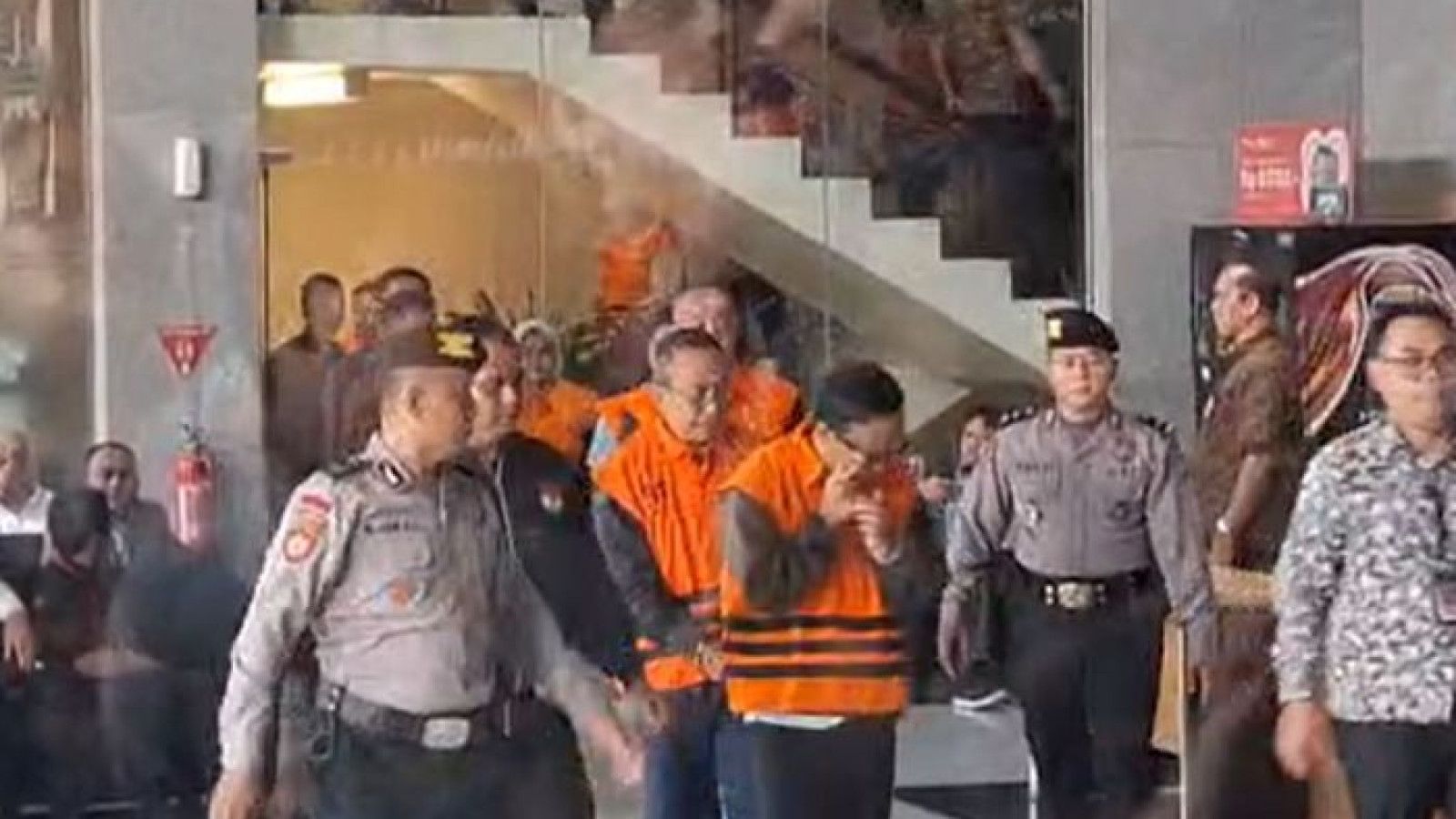 Noel Tolak Amnesti, Berjuang di Tengah Kasus Korupsi
