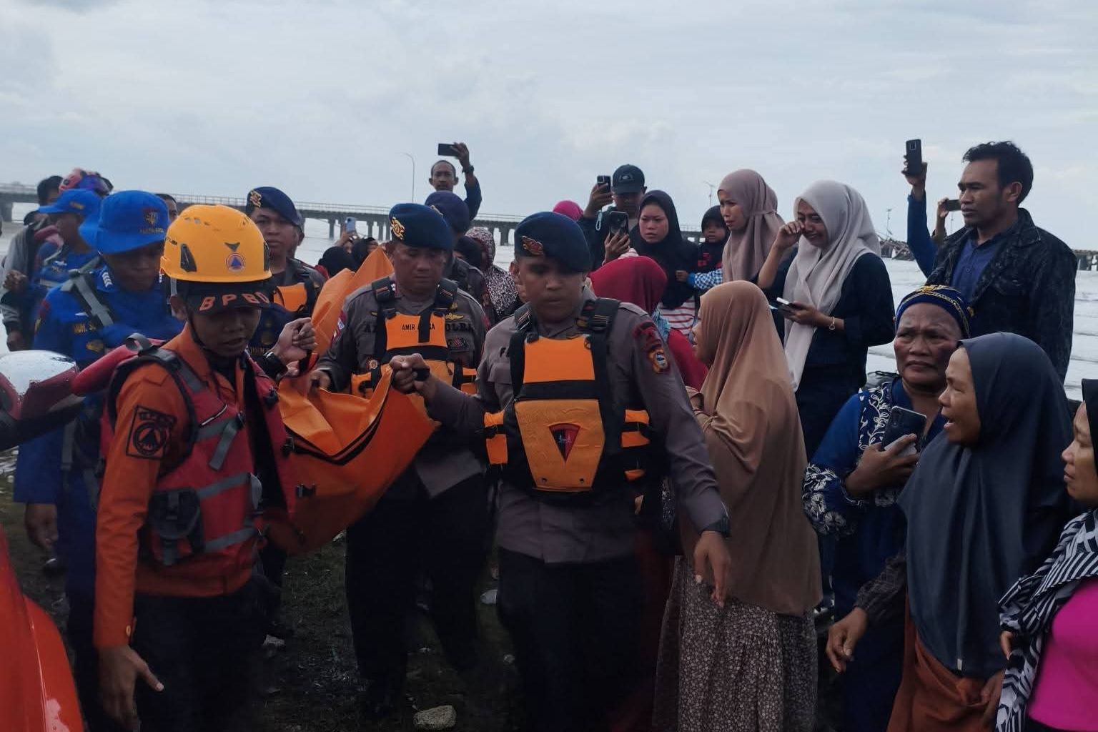 Bocah 5 Tahun Tenggelam di Pantai Barombong Makassar Ditemukan Tewas