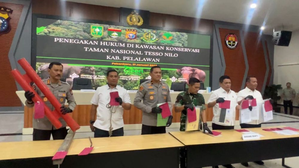 Polda Riau Amankan 9 Tersangka Perusakan Satgas PKH dan Jual Beli Lahan di TNTN