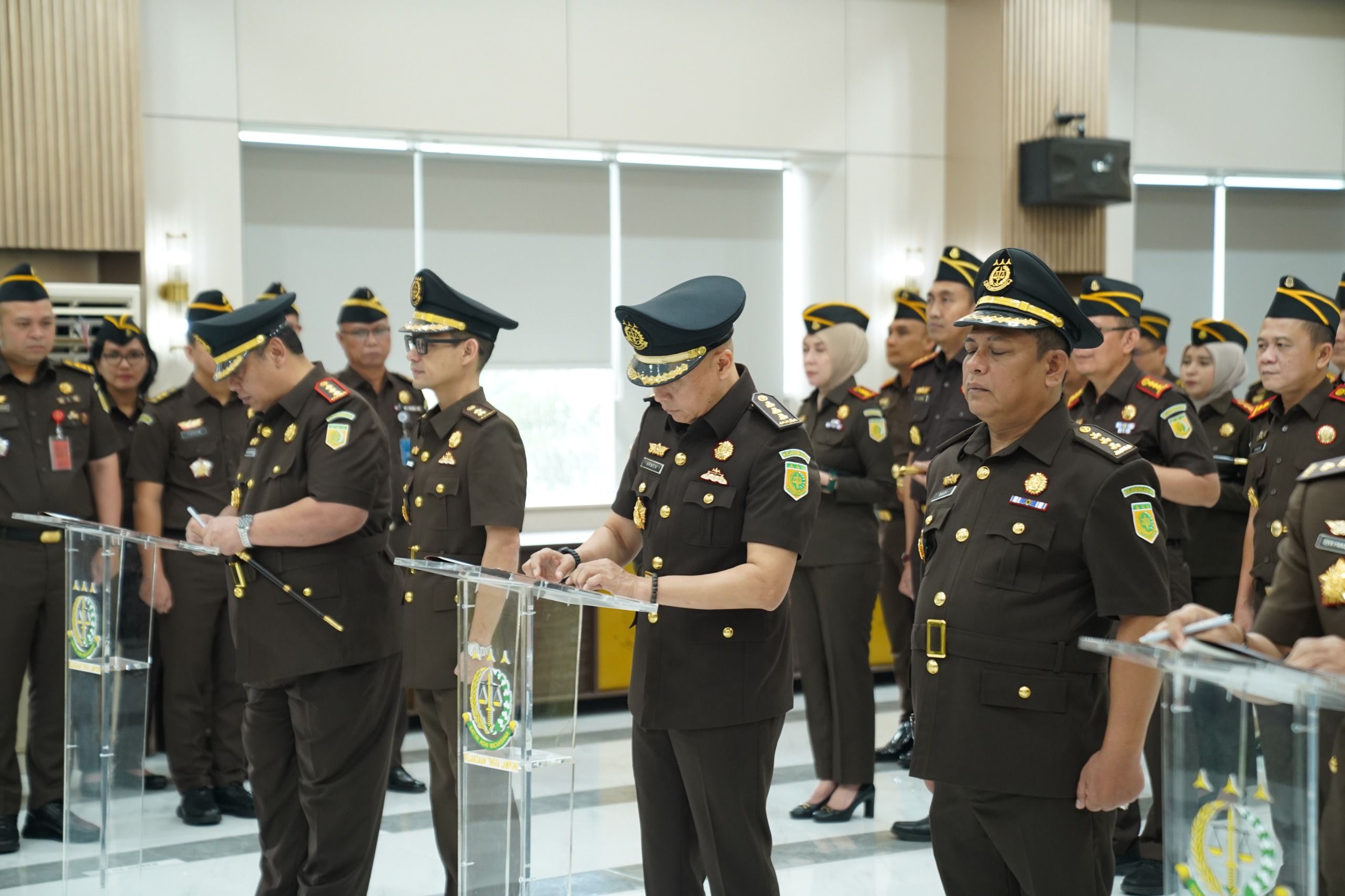 Kajati Lampung Lantik Asintel, Aspidsus dan Kajari Pringsewu, Ini Daftar Namanya
