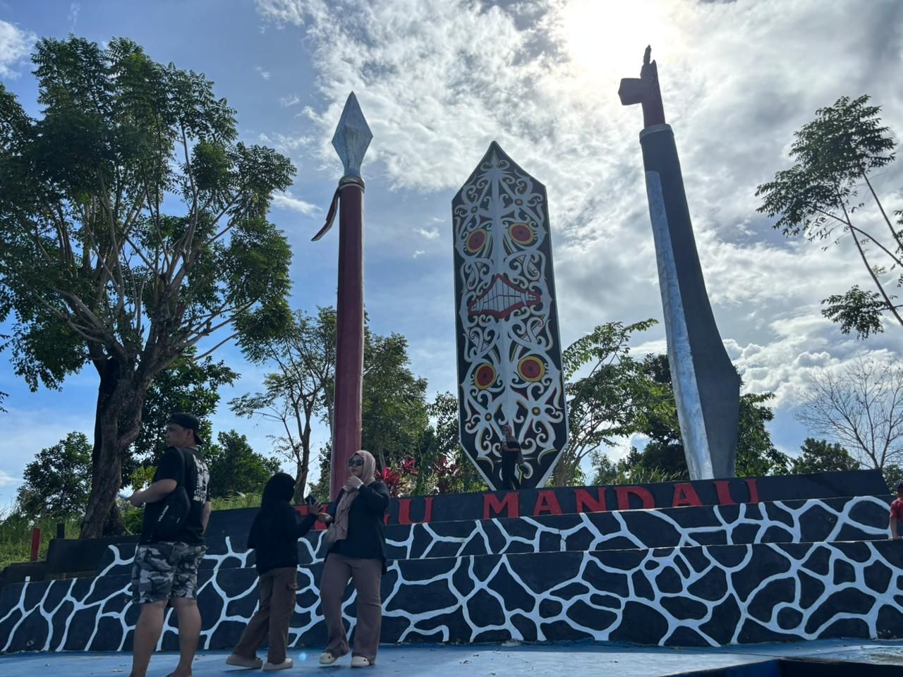 Tugu Mandau Ikon Wisata SAE LANUKA Telah Dipromosikan Ketingkat Nasional