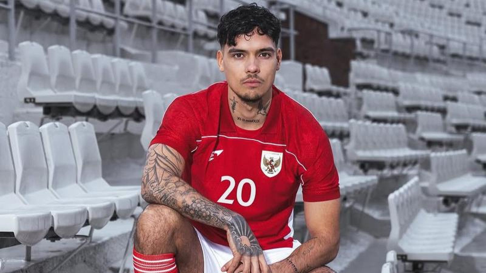 Persija Jakarta Sambut Kedatangan Bintang Baru Shayne Pattynama