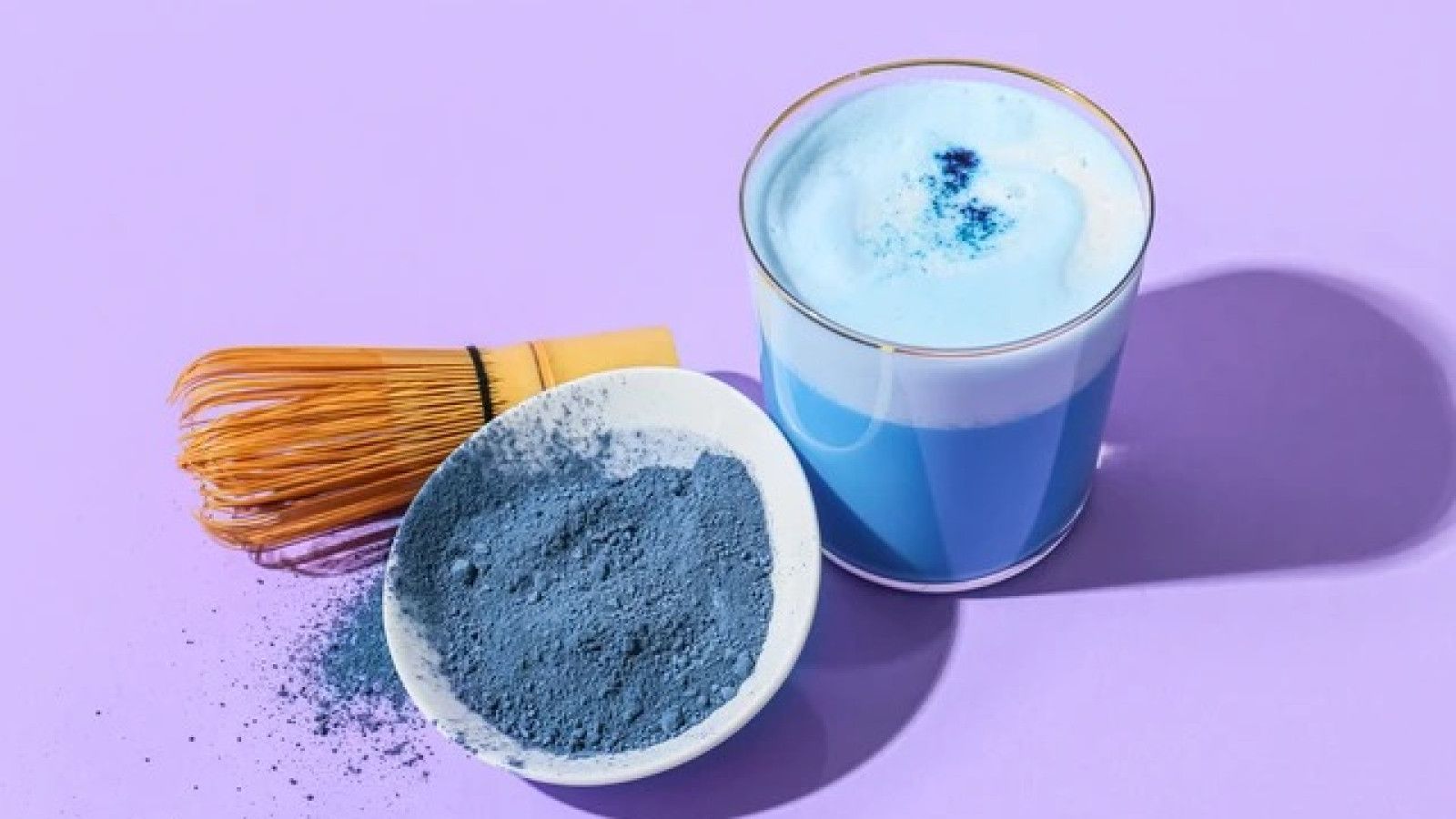 Membedah Tren Blue Matcha : Aman untuk Diabetes atau Cuma Kesan Sehat?