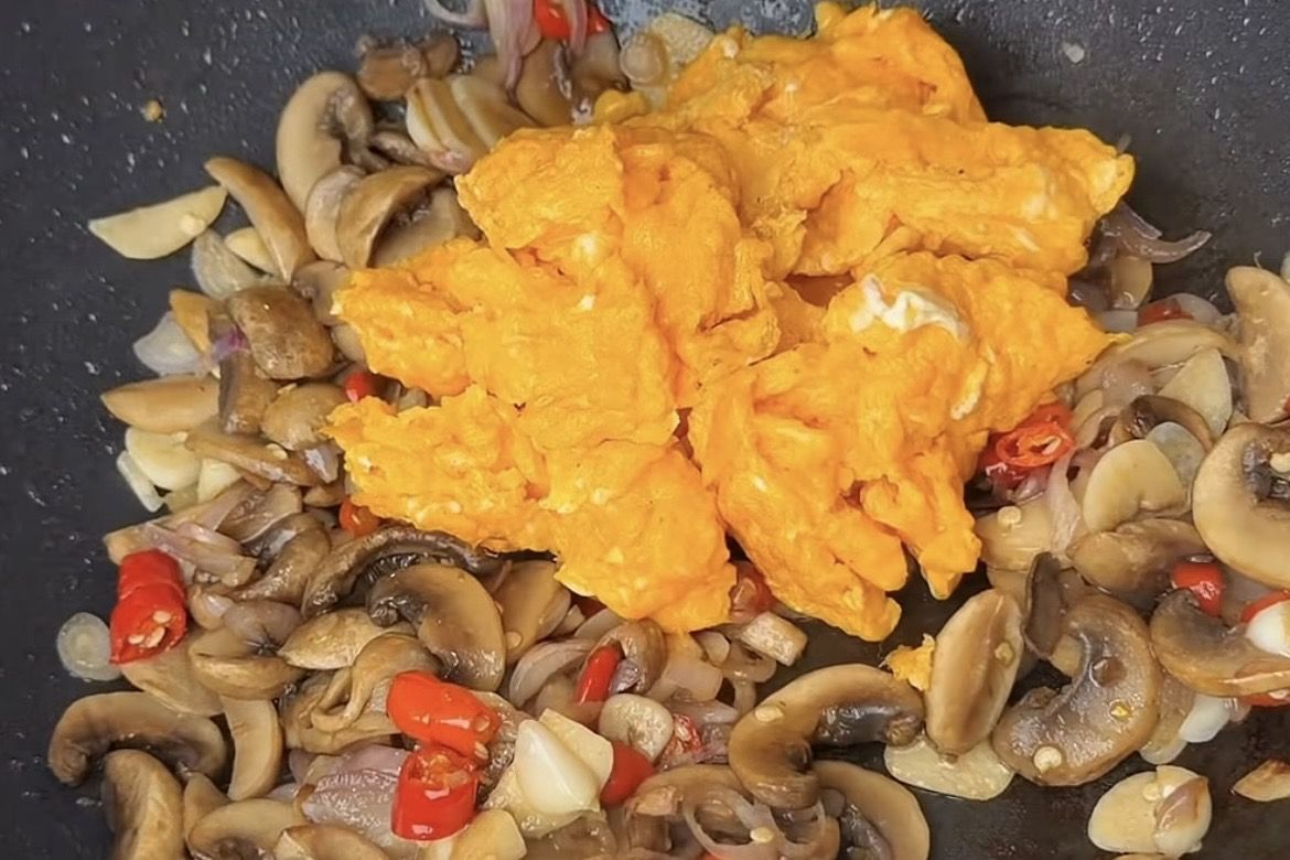 Resep Telur Cah Jamur: Menu Simpel, Rasa Nendang, Masaknya Gak Ribet