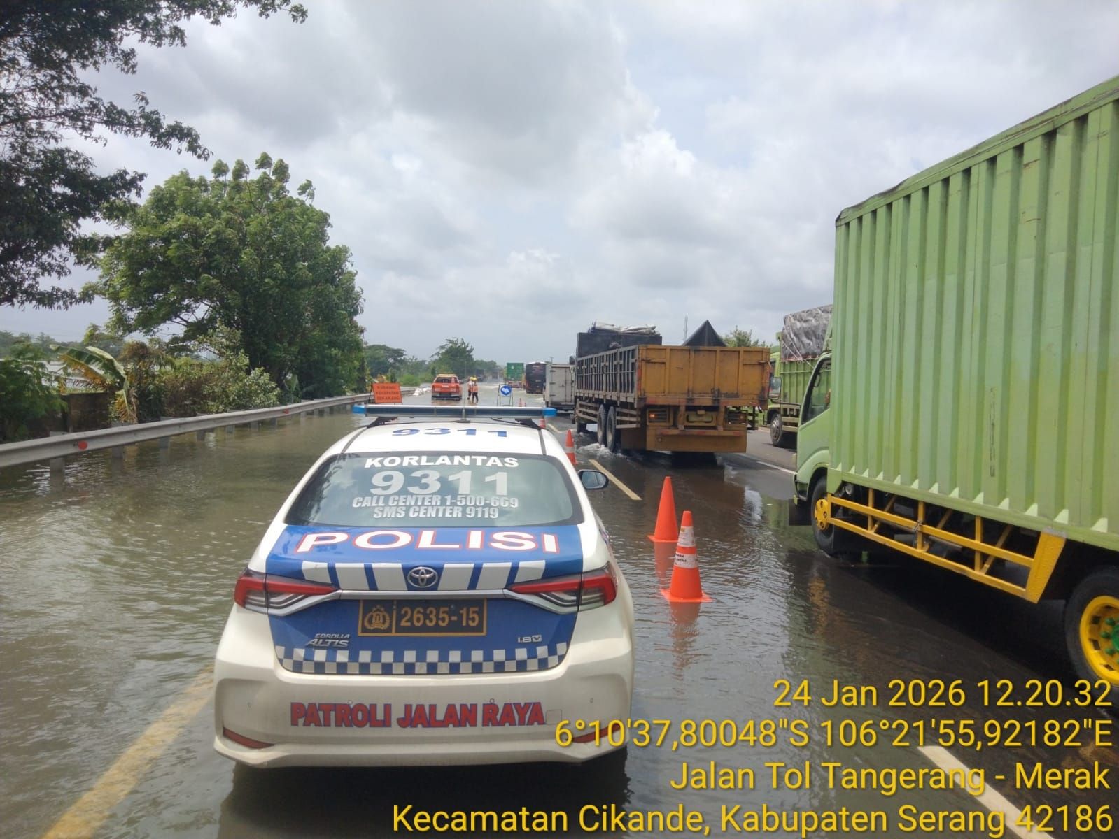 Tol Tangerang - Merak Km 50 Tergenang, Ketinggian Air Mencapai 50 Cm