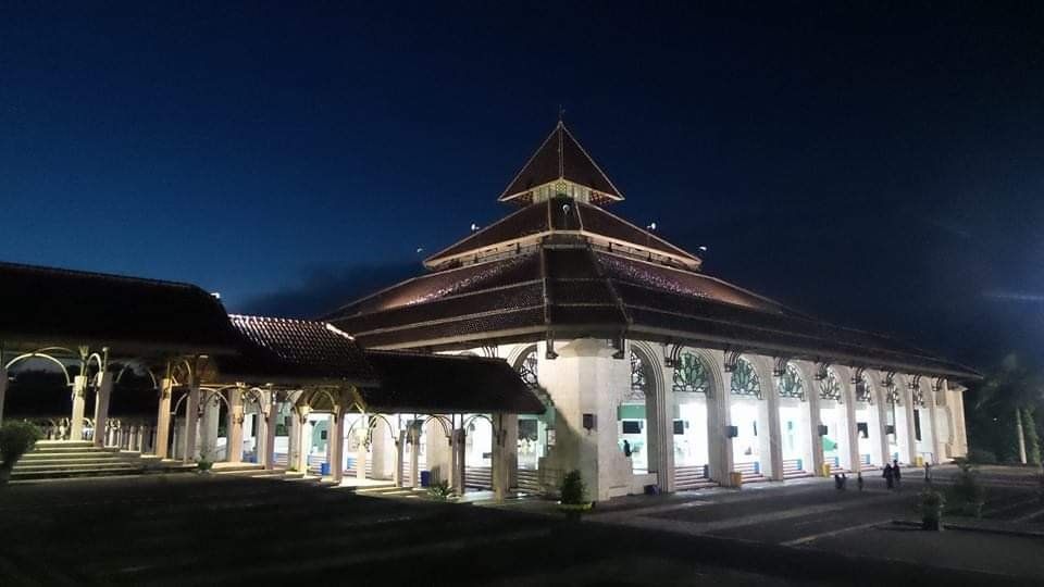 Menelusuri 4 Masjid Paling Ikonik dan Megah di Bontang