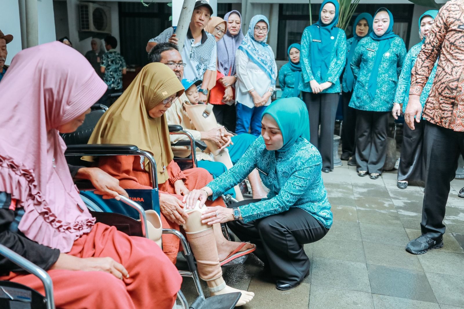 Pemprov Lampung Salurkan Bantuan Kaki Palsu bagi Penyandang Disabilitas