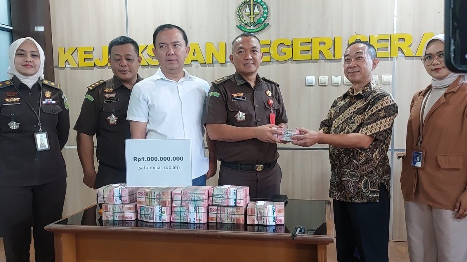 Kejari Serang Terima Denda Rp1 Miliar dari PT GNI Terkait Perkara Limbah B3