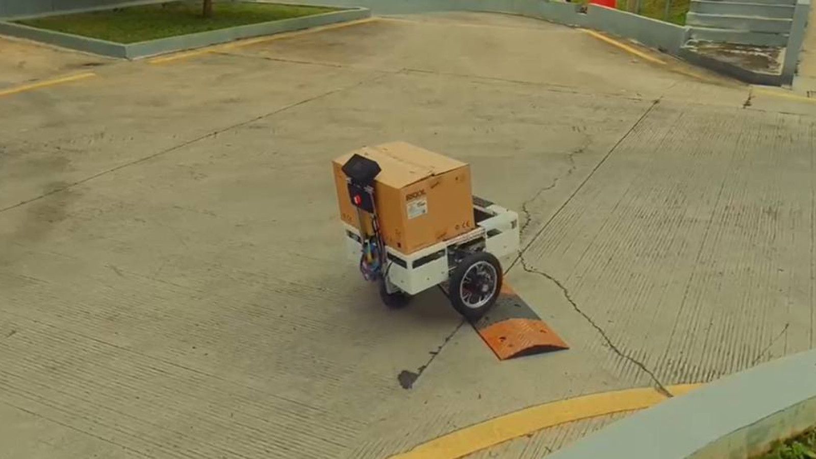 Inovasi CARRIE: Robot Otonom untuk Mempermudah Pengantaran Barang di Lingkungan Industri