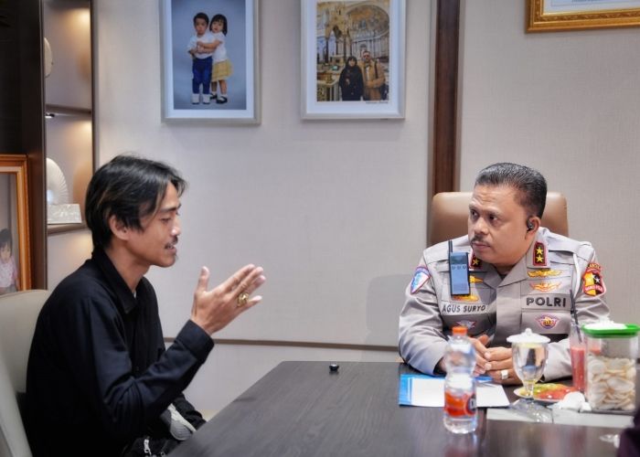 Aksi Heroik Aan si Sopir Truk di Jalan Tol Berujung Manis Dapat Penghargaan dari Korlantas Polri